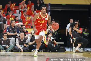 外线差距大！首节三分广厦12中5 辽宁6投仅1中