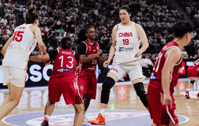 九游官网-宫鲁鸣：亚洲杯防张子宇的动作五花八门，劈头盖脸坏到极致